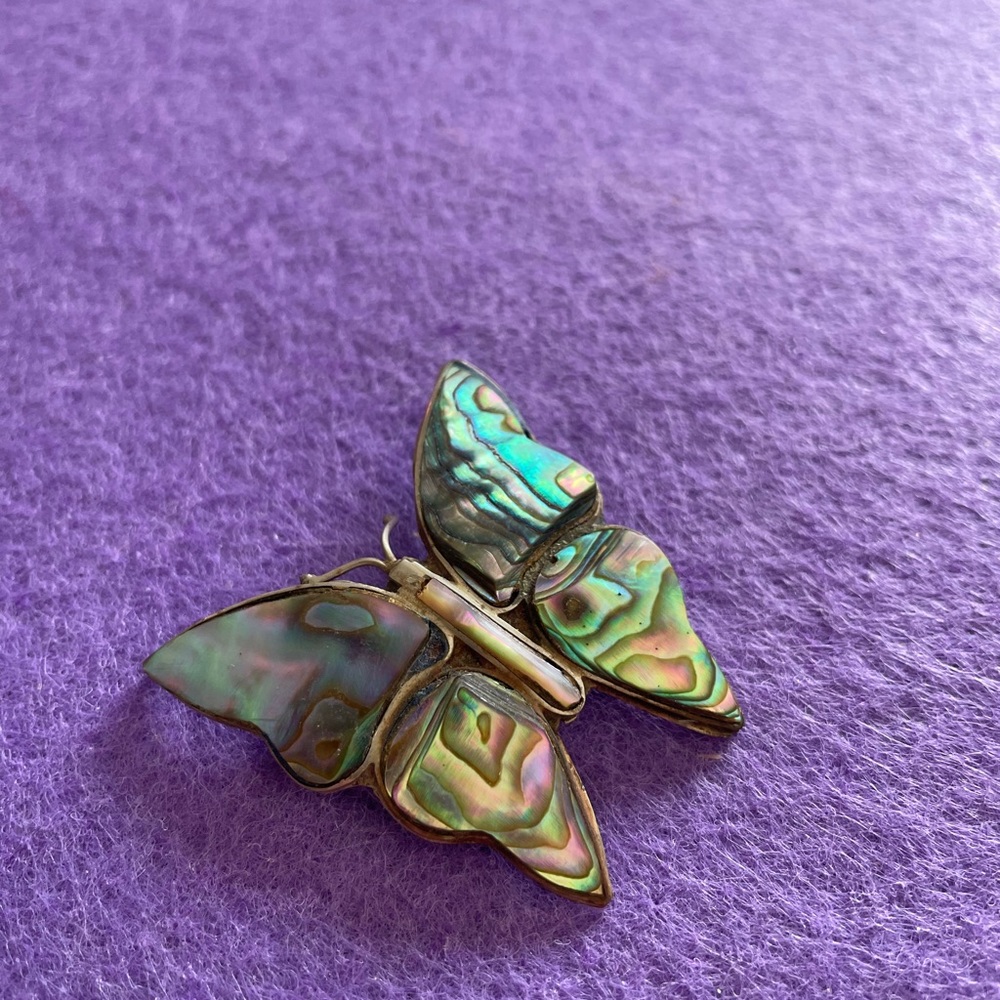 Vintage Mother of Pearl Butterfly pin  🦋
